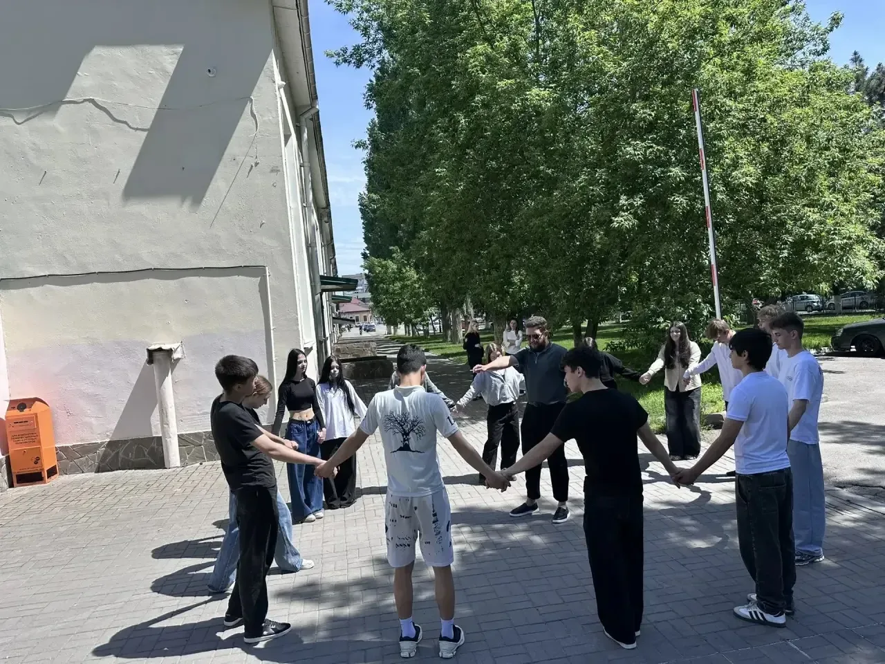 🌟 В Азове прошло профилактическое мероприятие «Прорыв» для подростков   👩‍🎓Ученики МБОУ СОШ №17 г. А