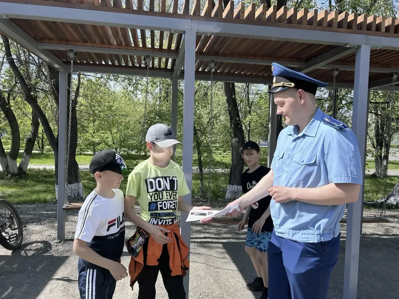 В рамках профилактической работы по обеспечению безопасности дорожного движения прокуратура Шумихинс