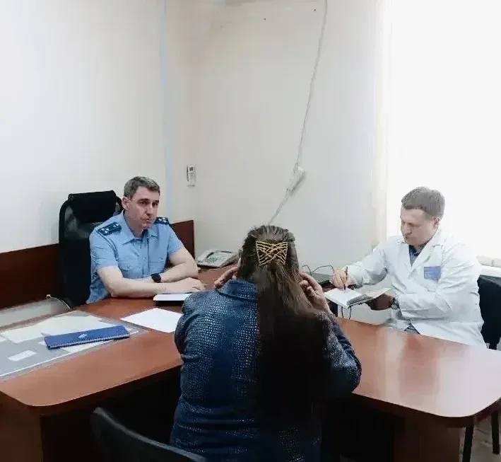 🔹Прокурор города Кургана Дмитрий Мельников провел выездной прием граждан, посвященный вопросам оказа
