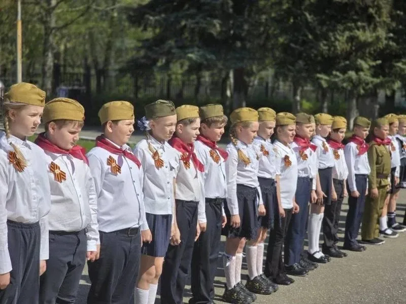 🌟 В МОУ «СОШ №3» городского округа Воскресенск 6 мая прошло ежегодное мероприятие «Смотр строя и пес