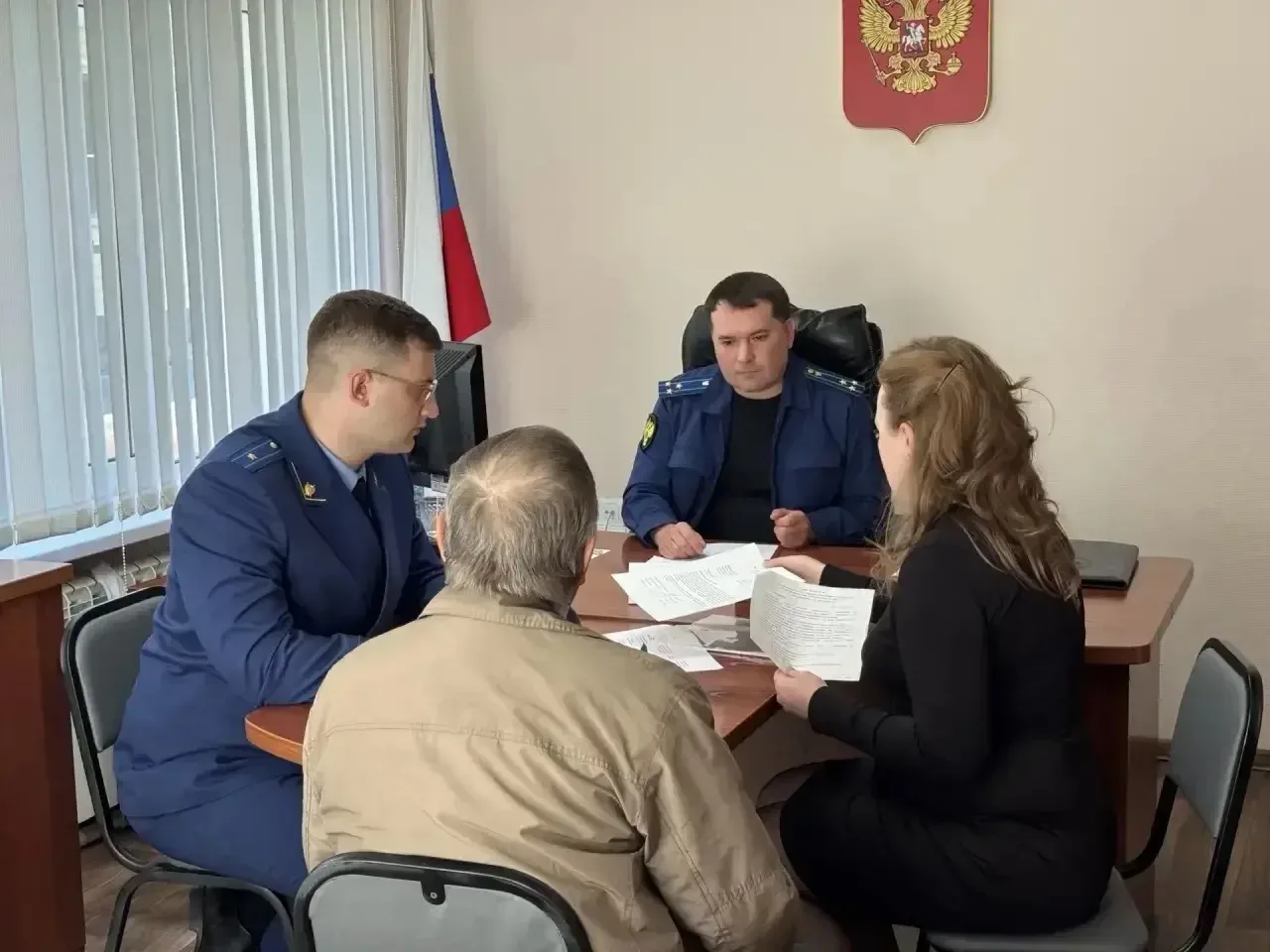 Заместитель прокурора Омской области Дмитрий Попов провел личный прием жителей Называевского района 