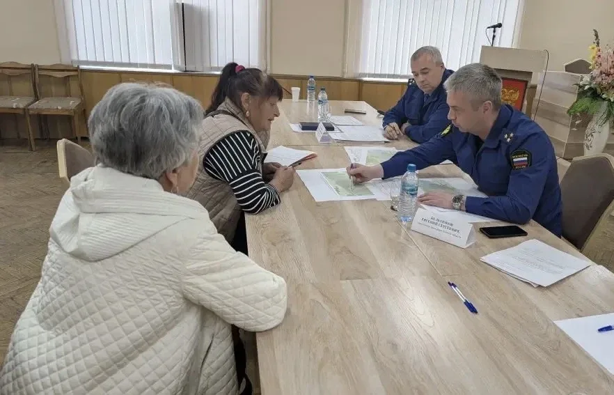 Заместитель прокурора Омской области Евгений Бельтюков провел личный прием граждан по вопросам подто