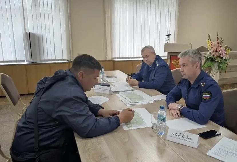 Заместитель прокурора Омской области Евгений Бельтюков провел личный прием граждан по вопросам подто