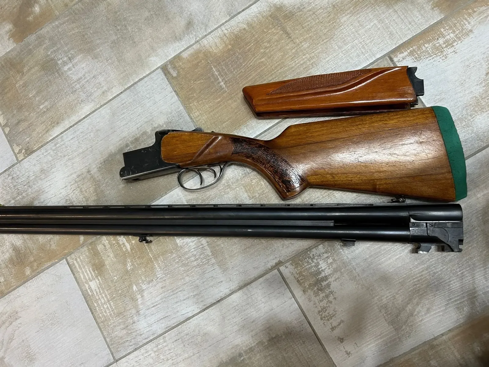 МАРКА, МОДЕЛЬ:Иж 27  КАЛИБР : 12 ВИД ОРУЖИЯ : Гладкоствольное  📝ОПИСАНИЕ: Продам ружьё. В хорошем со