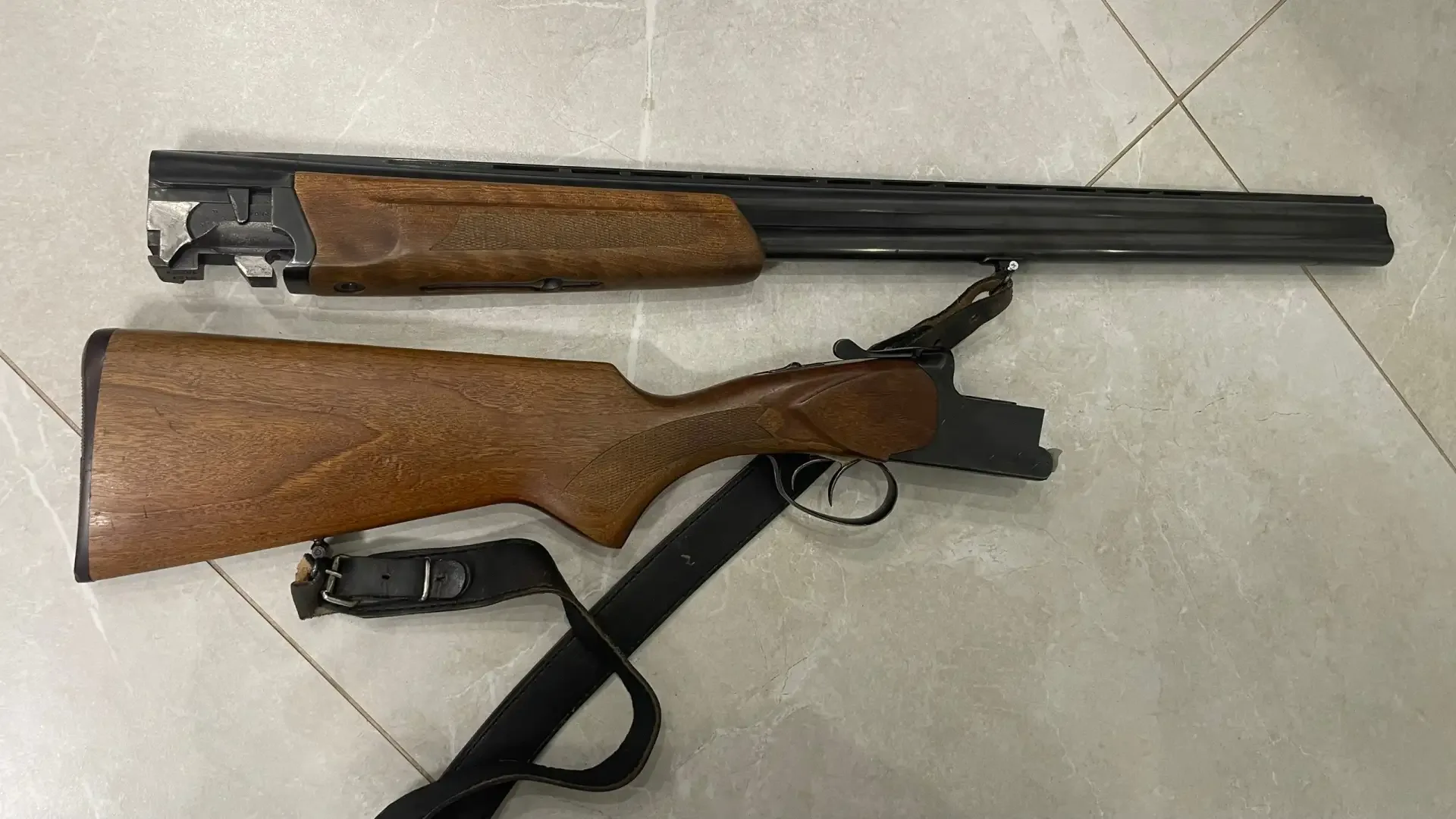 МАРКА, МОДЕЛЬ:Иж 27М КАЛИБР : 12 ВИД ОРУЖИЯ : Гладкоствольное  📝ОПИСАНИЕ: Продам ружьё. Стволы зерка