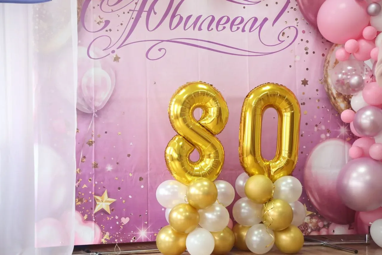 Богучанскому детскому саду «Сибирячок» — 80 лет!   Только представьте, скольким малышам распахнул дв