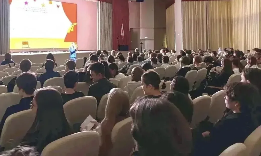 Прокуратура провела для школьников лекцию о вреде наркотиков  Прокуратура Невского района Санкт-Пете