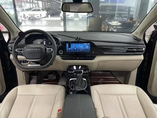 АВТОМОБИЛЬ В ПРОДАЖЕ❗️  🇨🇳WULING VICTORY 2021 ГОДА🇨🇳  ● ОБЪЁМ: 1451 cc ● МОЩНОСТЬ: 147 л.с.  ● ТОПЛИ