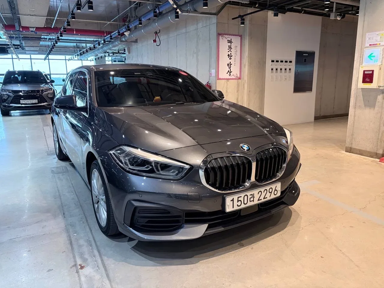 Автомобиль в ПРОДАЖЕ😍😍😍   ВИДЕООБЗОР прилагаю сразу🫡  BMW 1-Series❤️ ❤️❤️  84 тыс пробег❤️❤️❤️ 2020 