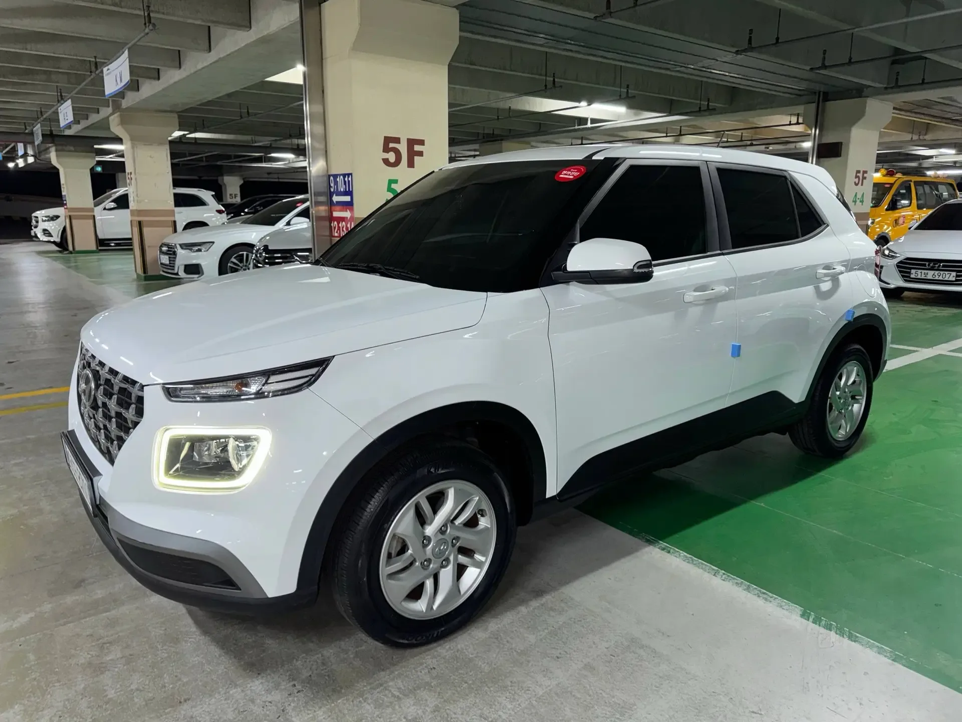 Автомобиль в ПРОДАЖЕ😍😍😍  В ИДЕАЛЕ😎😎😎   ВИДЕООБЗОР прилагаю сразу🫡  Hyundai Venue❤️ ❤️❤️  22 тыс проб