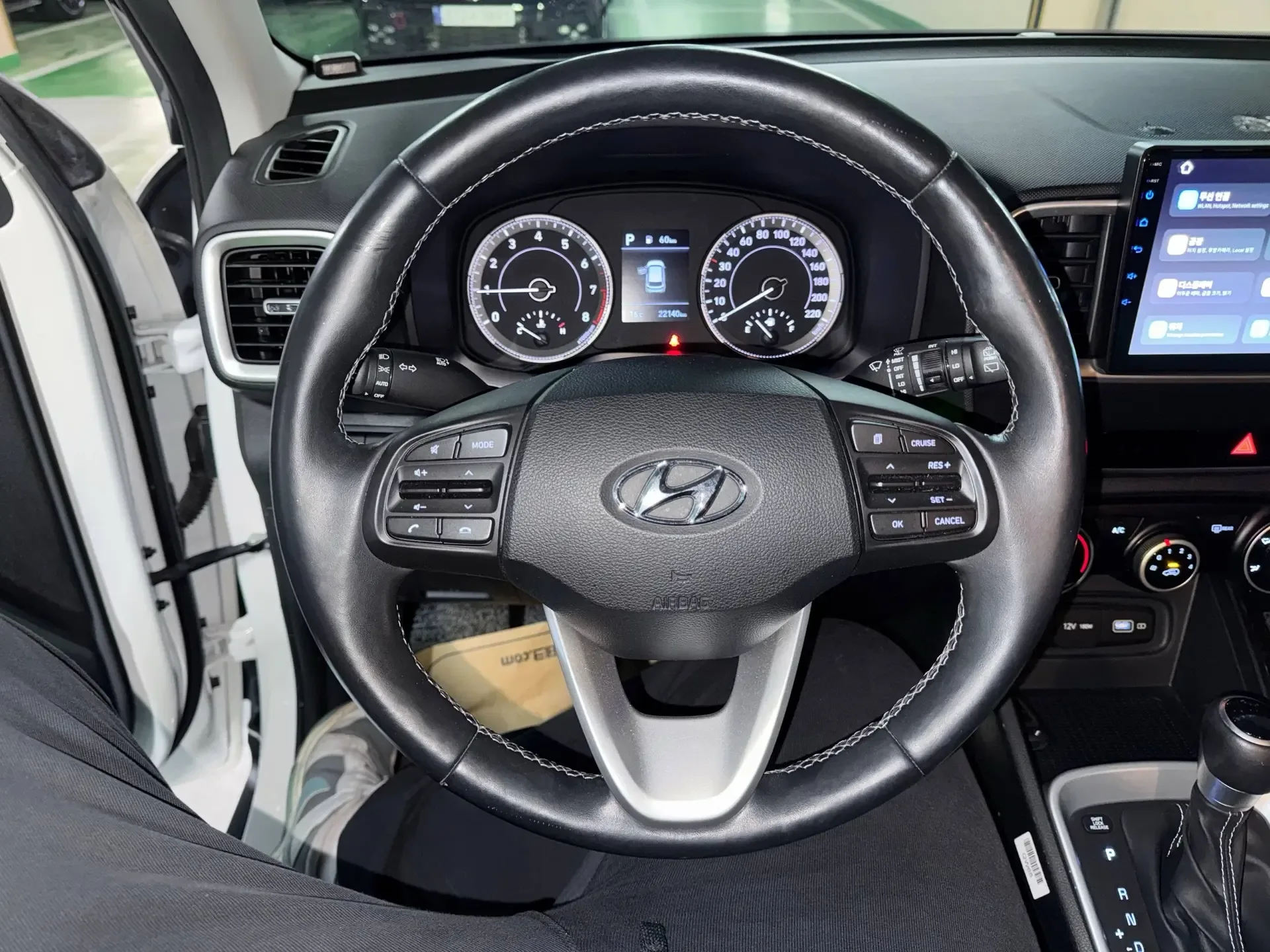 Автомобиль в ПРОДАЖЕ😍😍😍  В ИДЕАЛЕ😎😎😎   ВИДЕООБЗОР прилагаю сразу🫡  Hyundai Venue❤️ ❤️❤️  22 тыс проб