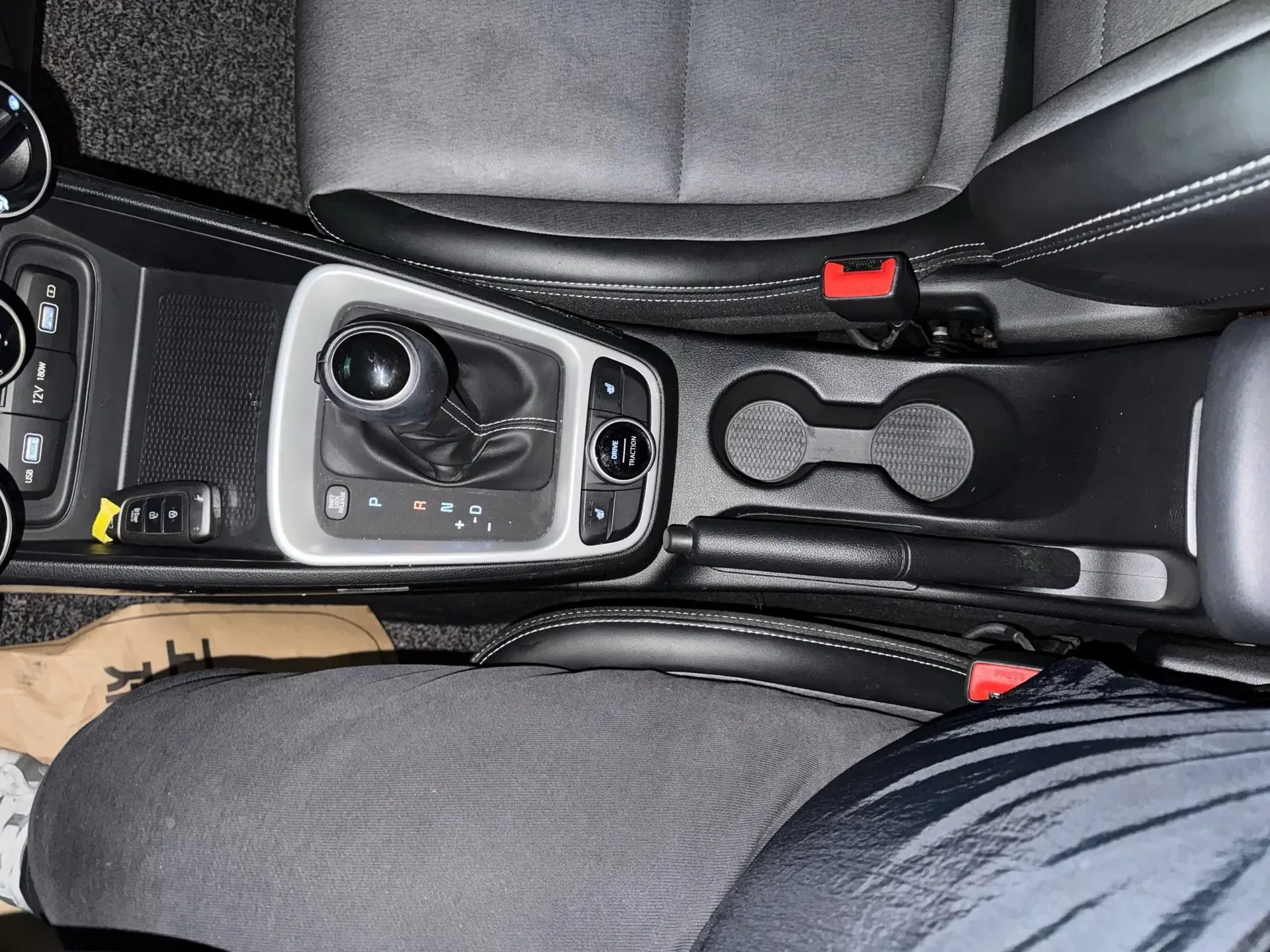 Автомобиль в ПРОДАЖЕ😍😍😍  В ИДЕАЛЕ😎😎😎   ВИДЕООБЗОР прилагаю сразу🫡  Hyundai Venue❤️ ❤️❤️  22 тыс проб