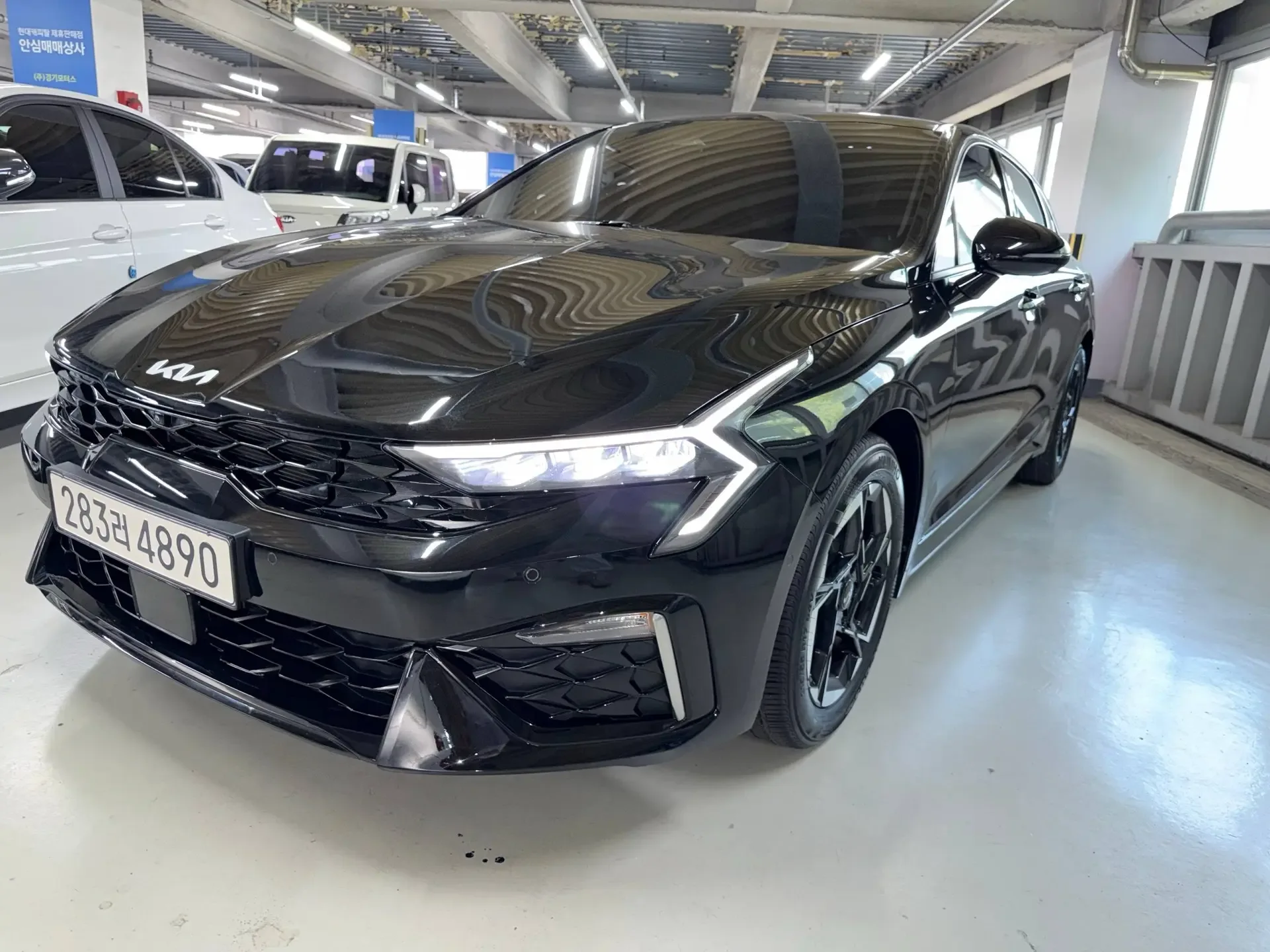 Автомобиль в ПРОДАЖЕ😍😍😍  В ИДЕАЛЕ😎😎😎   ВИДЕООБЗОР прилагаю сразу🫡  Kia K5 РЕСТАЙЛИНГ❤️ ❤️❤️  17 тыс 