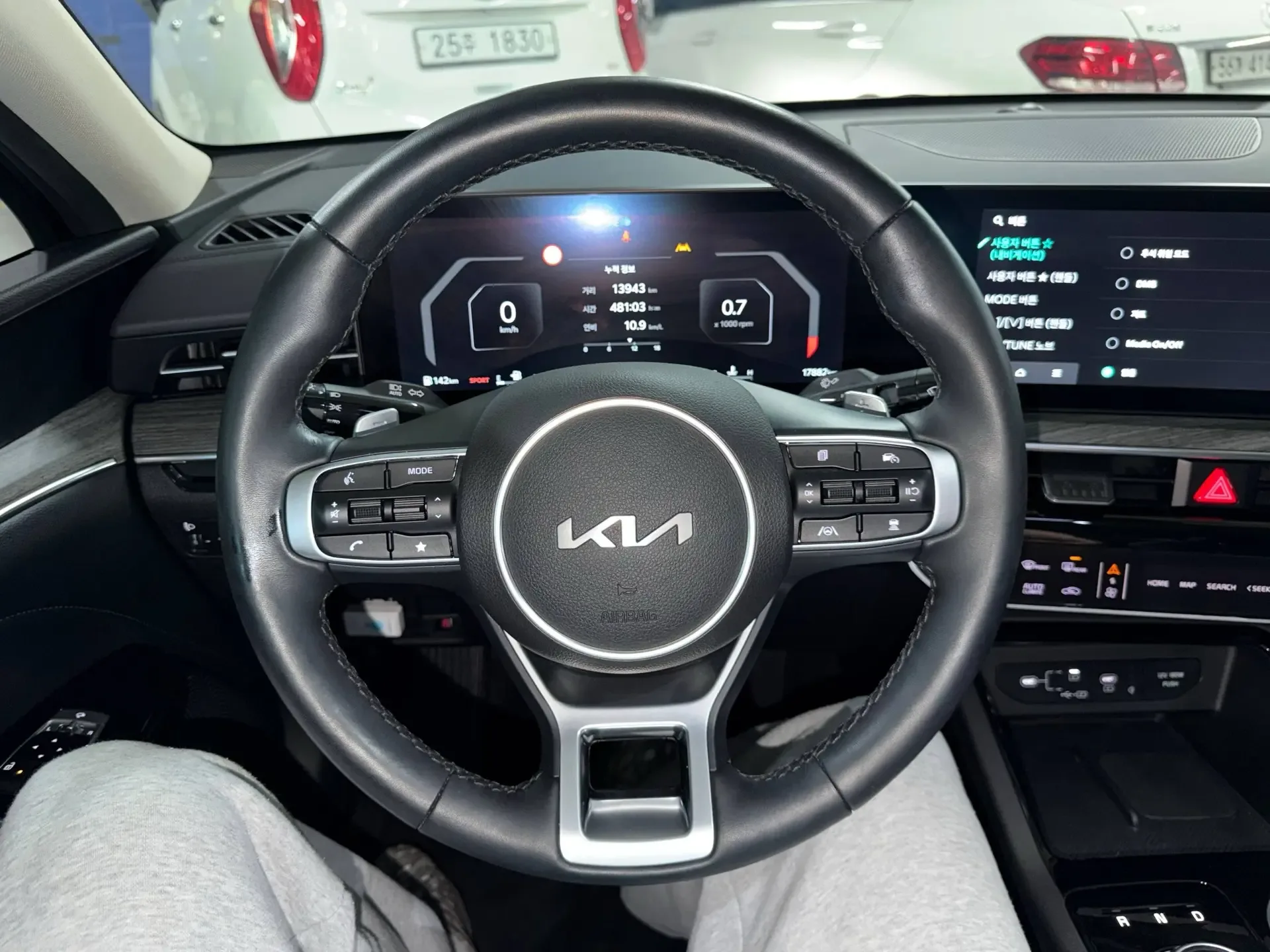 Автомобиль в ПРОДАЖЕ😍😍😍  В ИДЕАЛЕ😎😎😎   ВИДЕООБЗОР прилагаю сразу🫡  Kia K5 РЕСТАЙЛИНГ❤️ ❤️❤️  17 тыс 