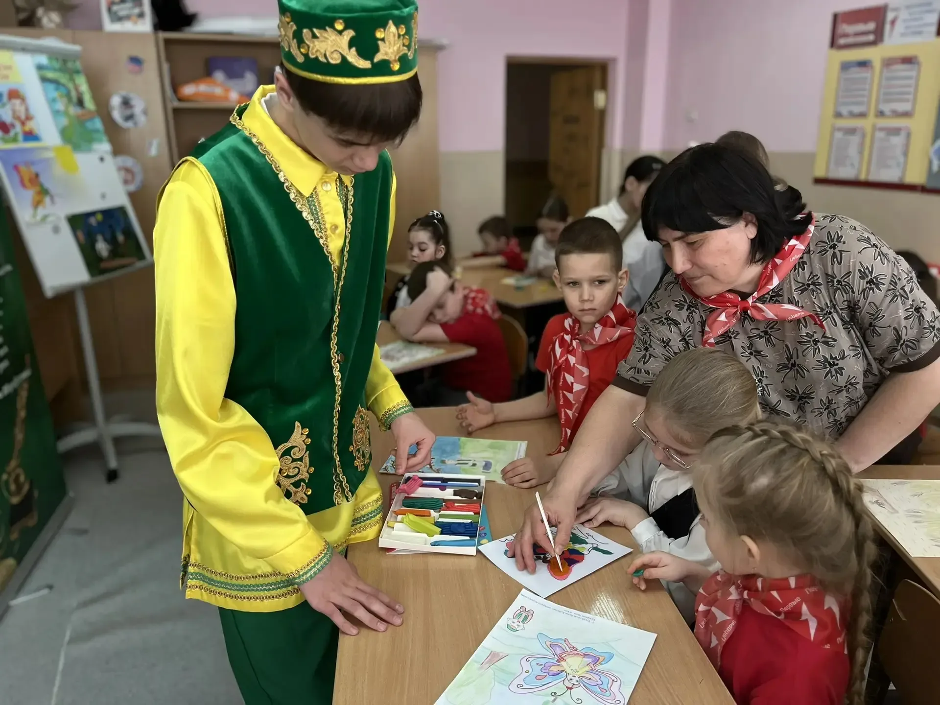 📚 Наследие Тукая: мост между поколениями  В преддверии юбилея великого татарского поэта Габдуллы Тук