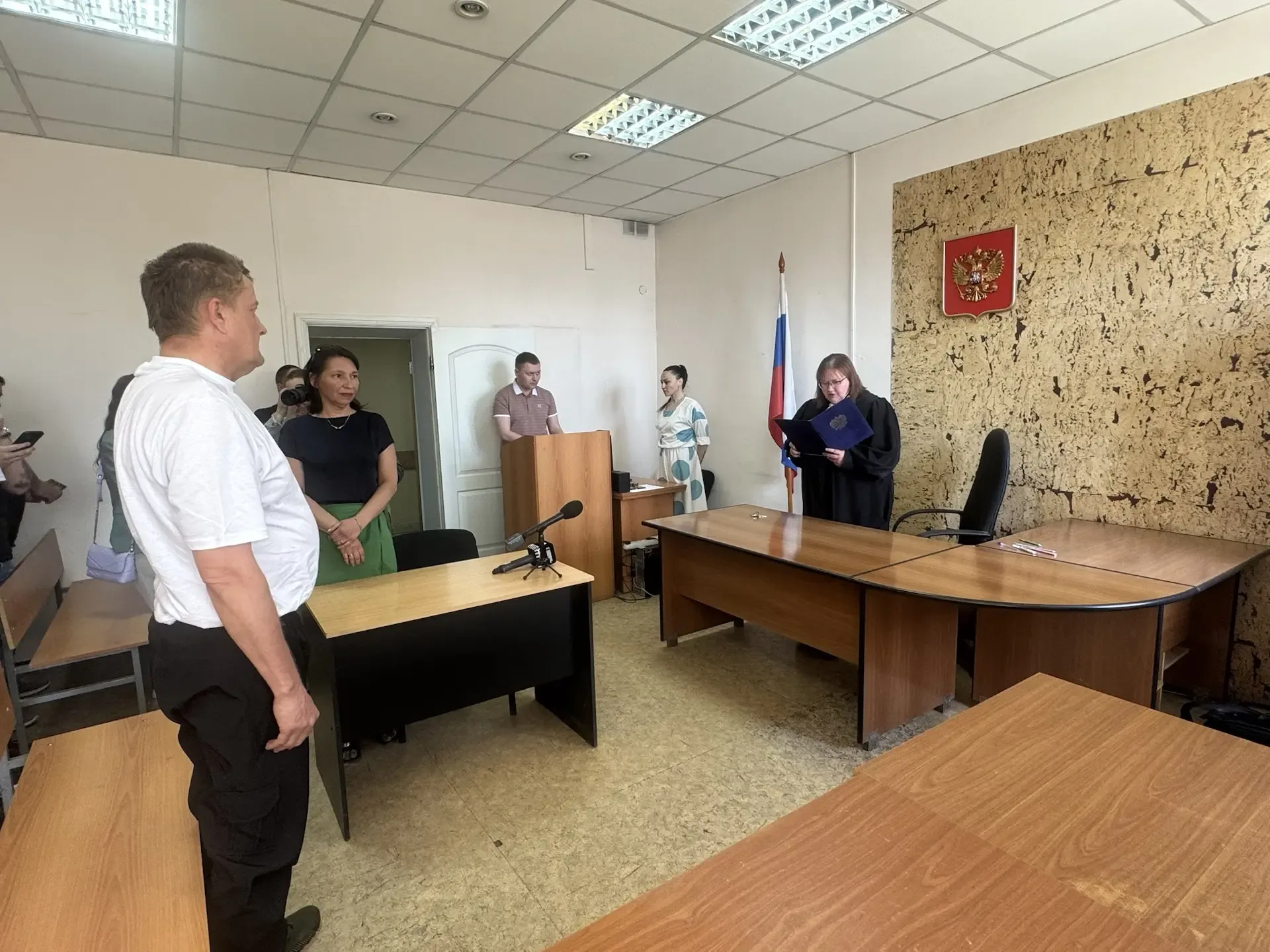 ⚖️ В Екатеринбурге местный житель осужден за похищение из автомобиля несовершеннолетней девочки в Ок