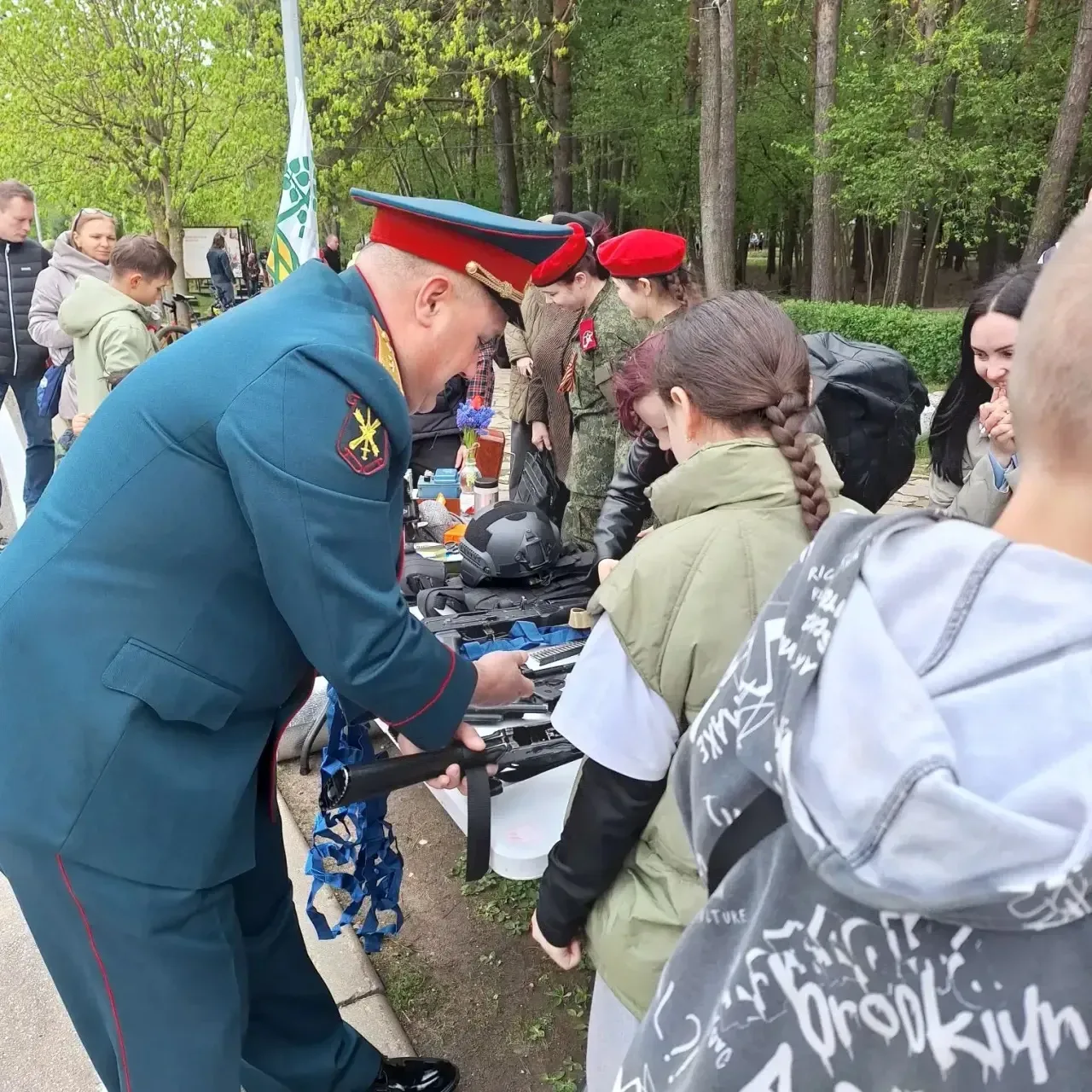 9 мая, Юнармейцы Лесногородской СОШ, Старогородковской СОШ, Жаворонковской СОШ приняли участие в мер