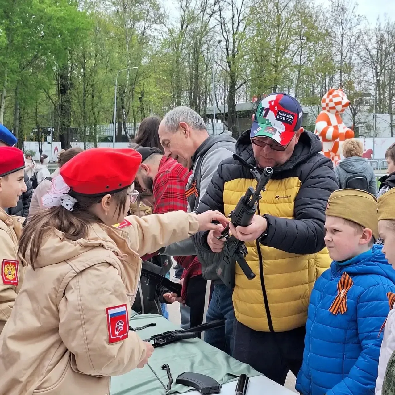 9 мая, Юнармейцы Лесногородской СОШ, Старогородковской СОШ, Жаворонковской СОШ приняли участие в мер