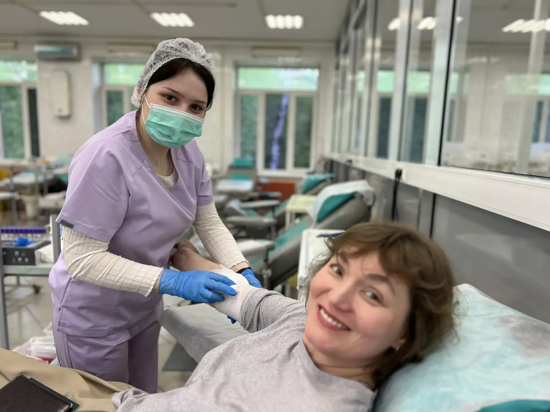 С Днём медицинской сестры!  👩🏻‍⚕️Сегодня мы поздравляем тех, кто посвящает свою жизнь заботе о больн