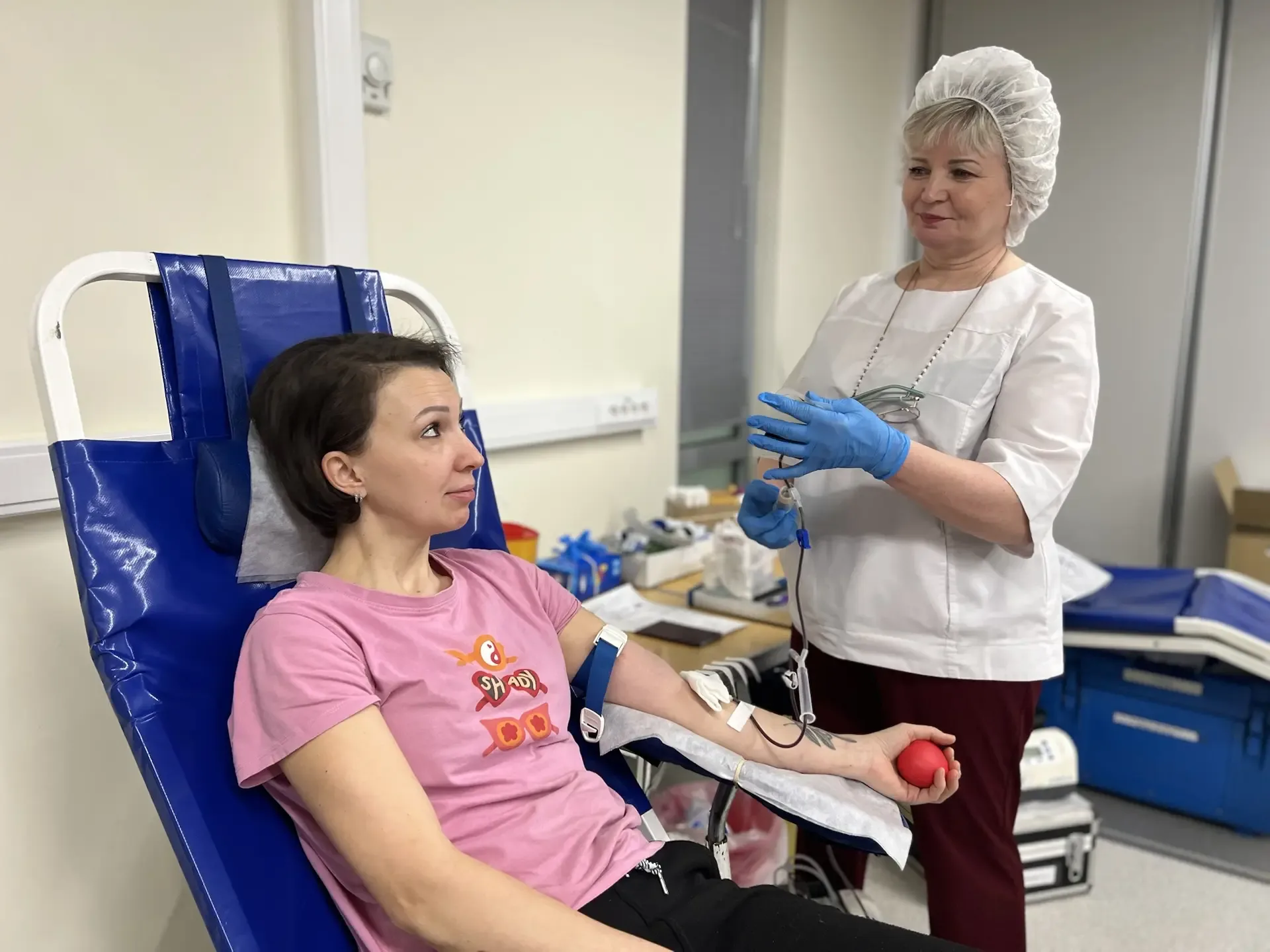 С Днём медицинской сестры!  👩🏻‍⚕️Сегодня мы поздравляем тех, кто посвящает свою жизнь заботе о больн
