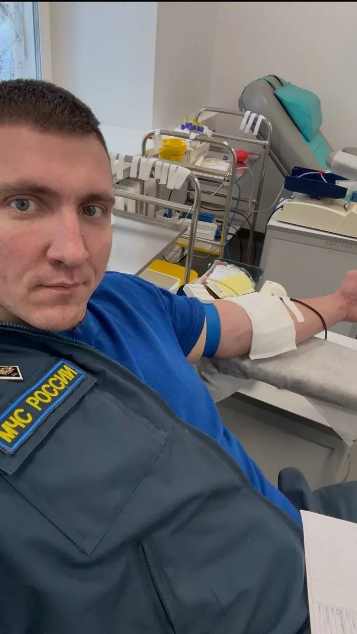 В День пожарной охраны о донорах-пожарных   ❤️‍🔥 Спасать чужие жизни и бороться с огнем — почетная, 