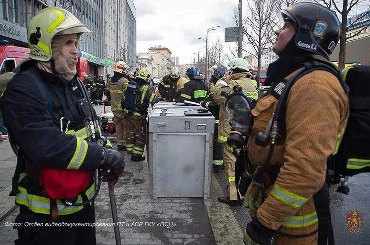 В День пожарной охраны о донорах-пожарных   ❤️‍🔥 Спасать чужие жизни и бороться с огнем — почетная, 