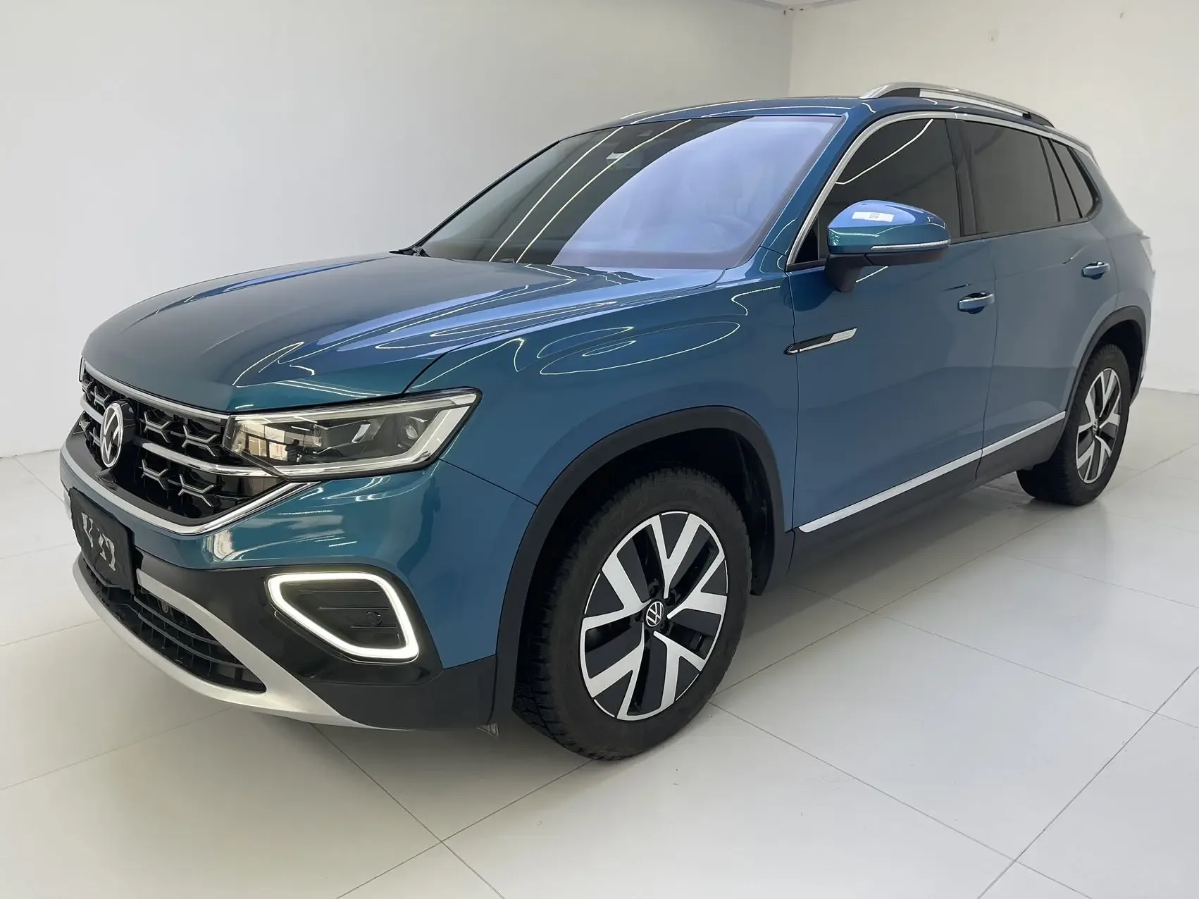 ДОСТУПЕН К ПРИОБРЕТЕНИЮ!  В НАЛИЧИИ Г. ХАРБИН! БЫСТРАЯ ДОСТАВКА!!!!  VOLKSWAGEN TAYRON РЕСТАЙЛИНГ! 2