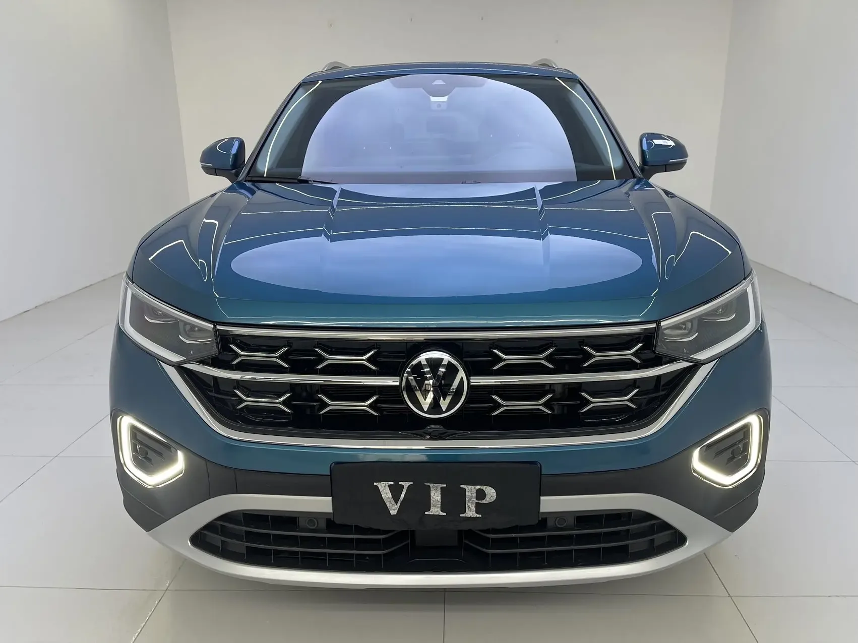 ДОСТУПЕН К ПРИОБРЕТЕНИЮ!  В НАЛИЧИИ Г. ХАРБИН! БЫСТРАЯ ДОСТАВКА!!!!  VOLKSWAGEN TAYRON РЕСТАЙЛИНГ! 2