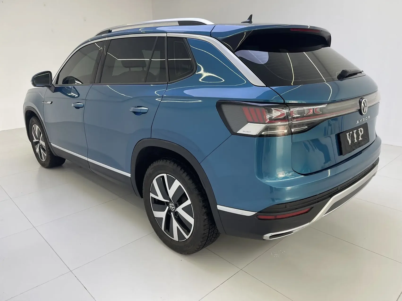 ДОСТУПЕН К ПРИОБРЕТЕНИЮ!  В НАЛИЧИИ Г. ХАРБИН! БЫСТРАЯ ДОСТАВКА!!!!  VOLKSWAGEN TAYRON РЕСТАЙЛИНГ! 2