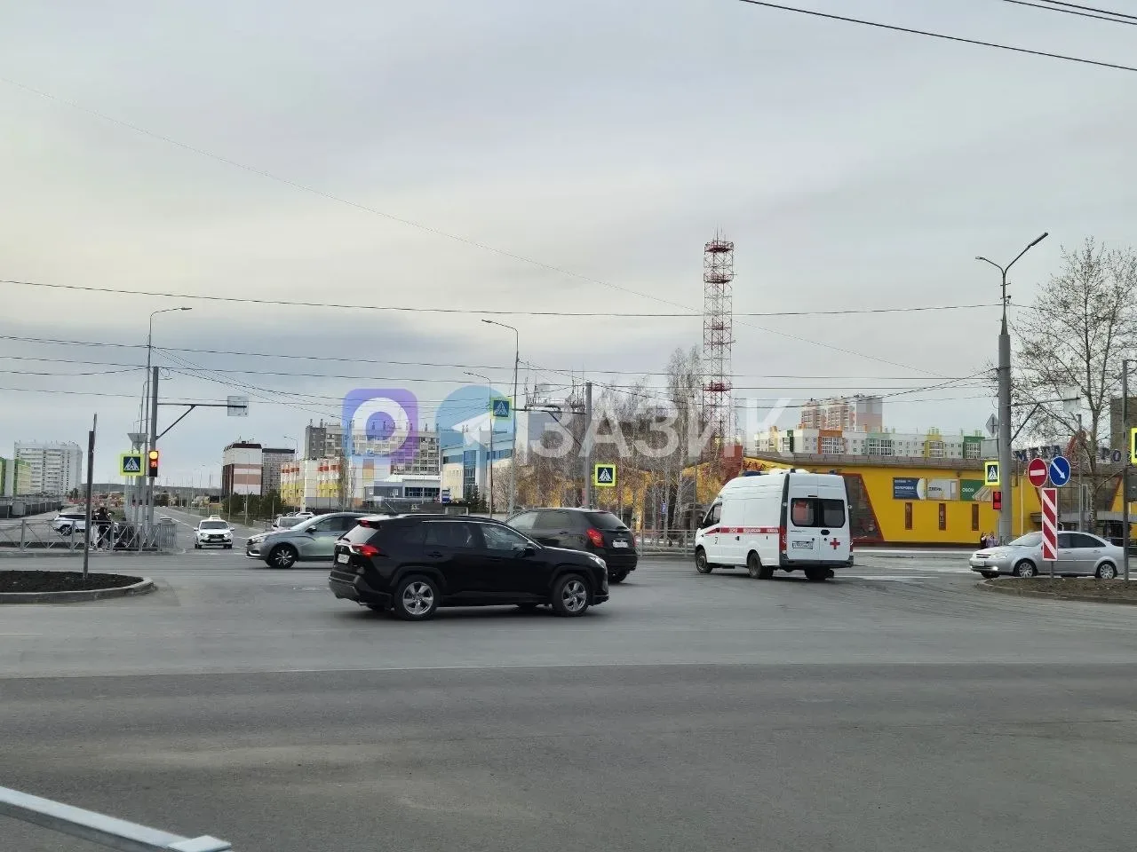 ✅ На перекрёстке Голикова – Первомайского изменили схему движения  В Заозёрном на пересечении проспе