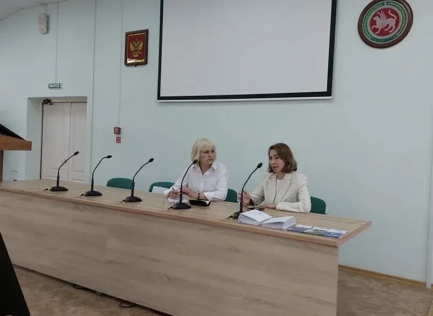⚖️ Юридическая помощь — рядом!   В Елабуге состоялась выездная юридическая консультация для членов н