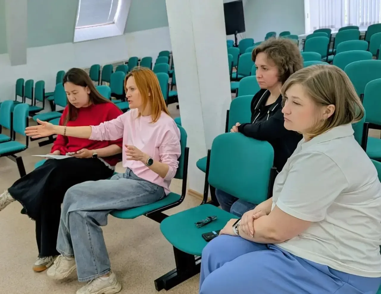⚖️ Юридическая помощь — рядом!   В Елабуге состоялась выездная юридическая консультация для членов н