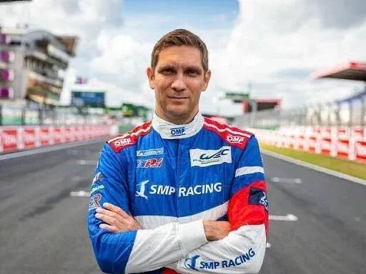 🏎 Кольцевые гонки на Moscow Raceway  🗓 16–17 мая 2026, 10:00–21:00  Участвуют около 100 автомобилей 
