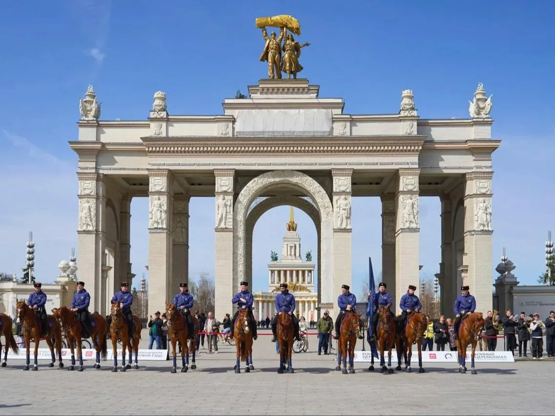 🏇 Конные церемониалы Кремлёвской школы верховой езды на ВДНХ  🗓 до сентября 2026, по воскресеньям, 1