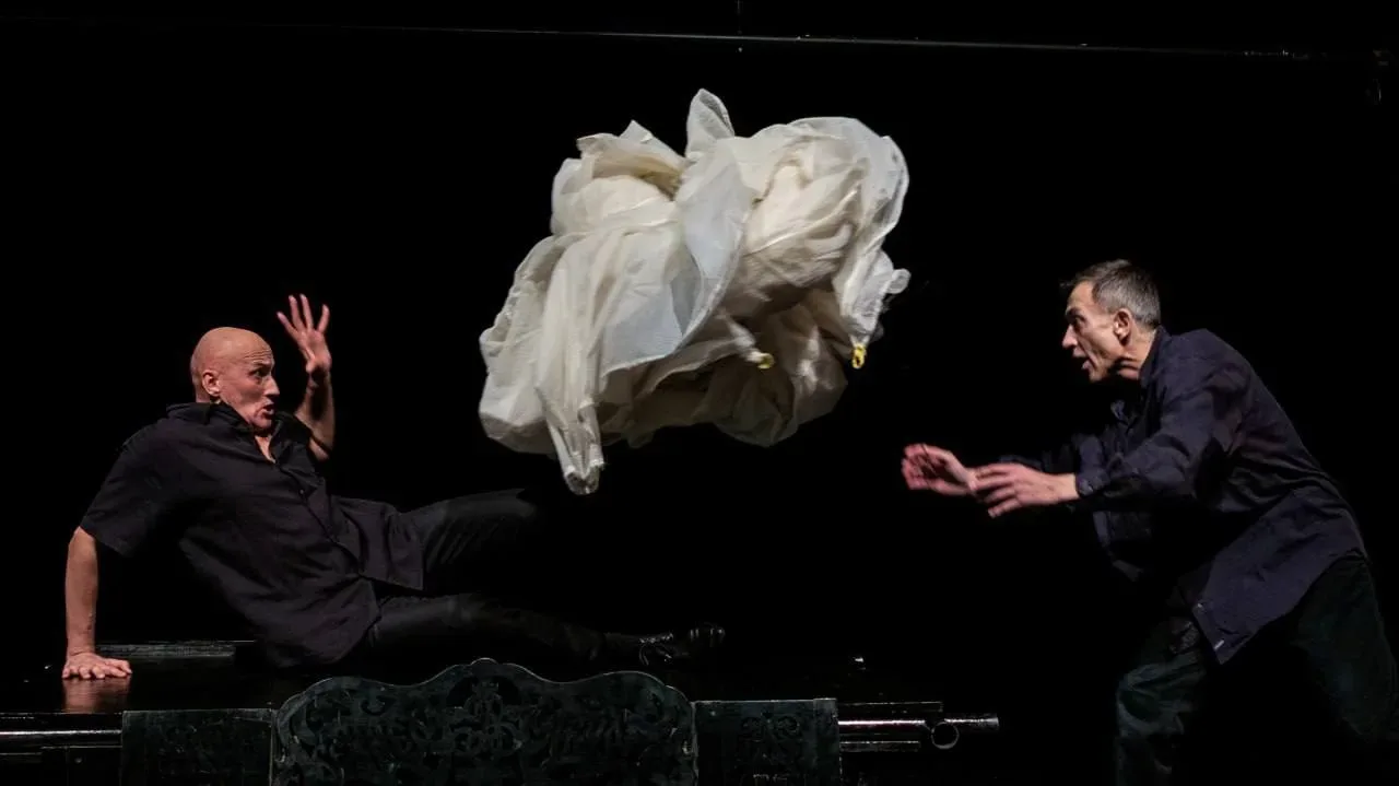 🎭 Бесплатные спектакли в театре на Патриарших  🗓 май–июнь  🎭 «Кто слышит пролитую кровь»: 16 мая в 1
