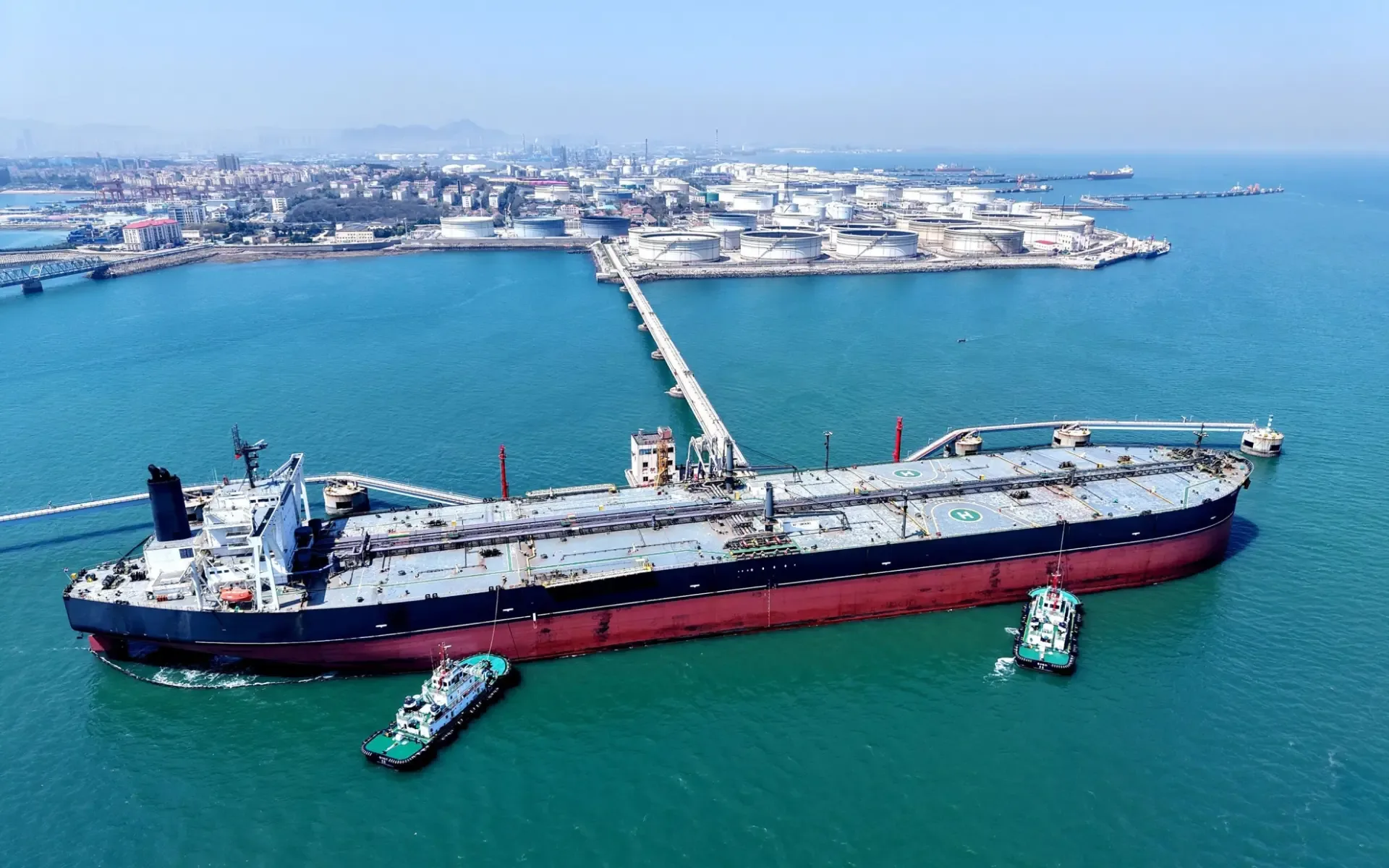 Китай увеличил импорт российской нефти на 26%  Китай в январе — апреле 2026 года увеличил объем заку