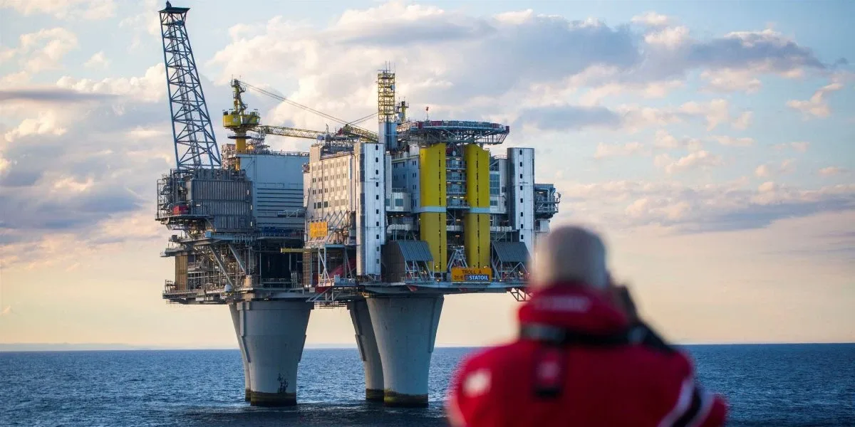 Норвегия предложила 70 новых участков для поиска нефти и газа  Правительство Норвегии предложило неф