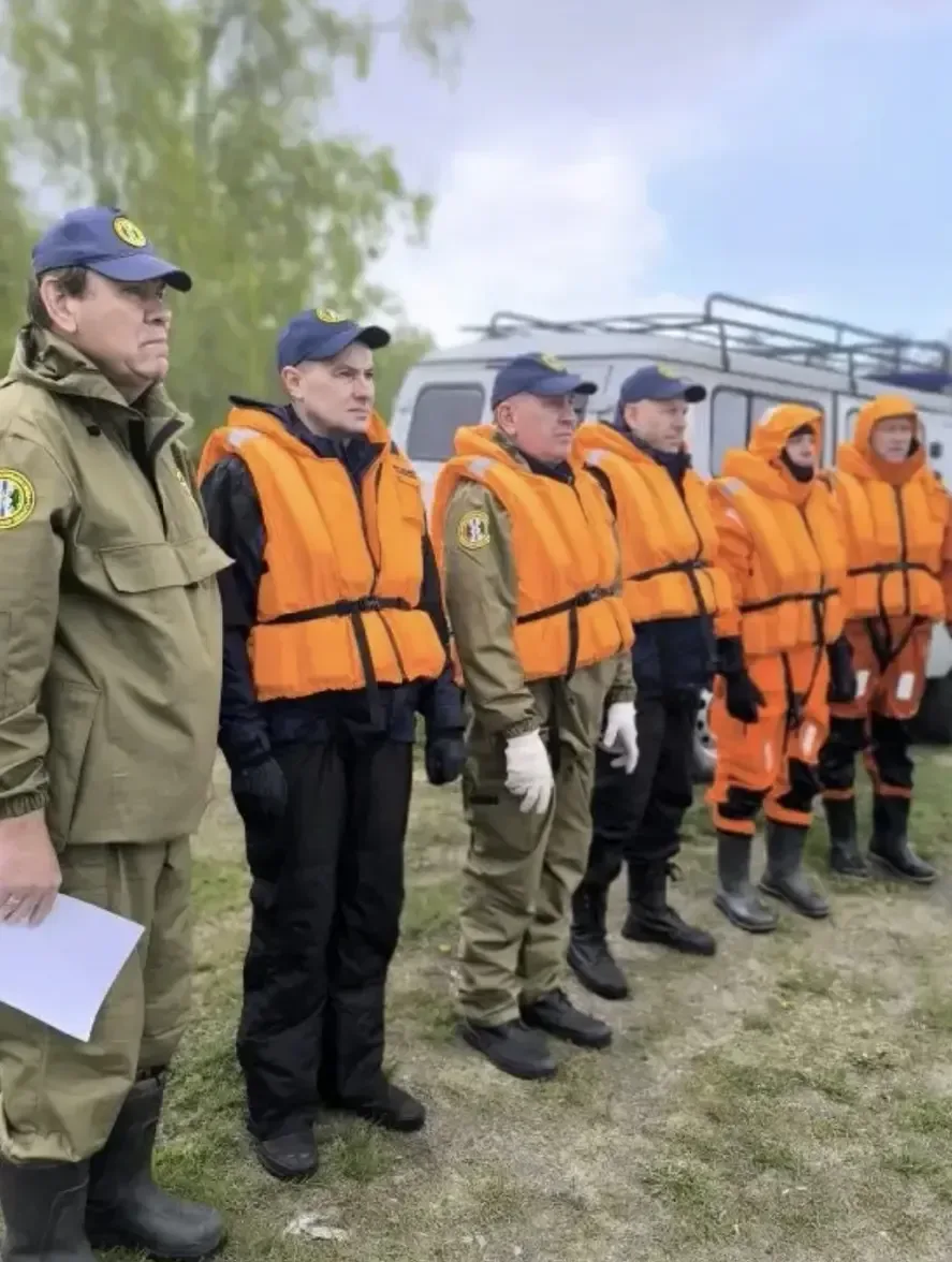 🛟 Готовность к лету: спасатели Искитимского ПСО отработали спасение на воде  В Искитимском поисково-