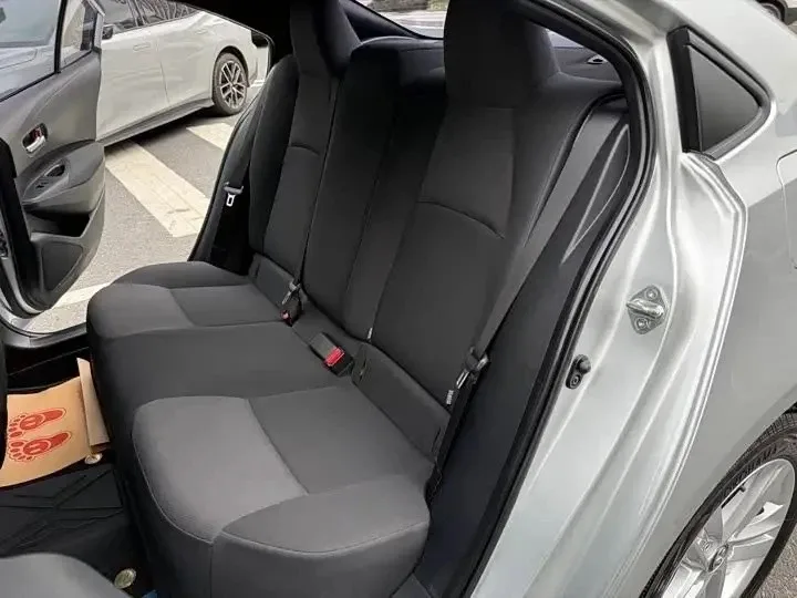 Друзья, всем отличных выходных 👋👋  🇨🇳Делимся вариантом на Toyota Levin из Китая  Седан для китайског