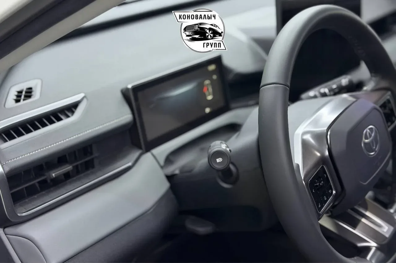 Toyota RAV4 в наличии🔥  ℹ️ О нас: Мы можем подобрать, продать и привезти любой автомобиль в кредит, 