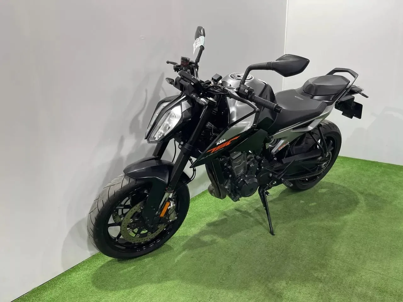 KTM 790 DUKE в наличии во Владивостоке  Характеристики:  - 2018 год - объем 790 см3 - Аукцион BDS - 