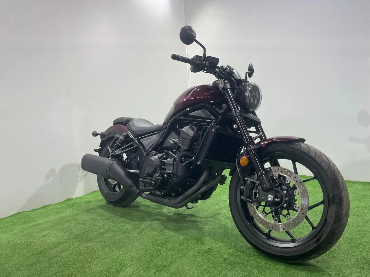 HONDA REBEL 1100DCT в наличии во Владивостоке  Характеристики:  - 2021 год - объем 1100 см3 - Аукцио