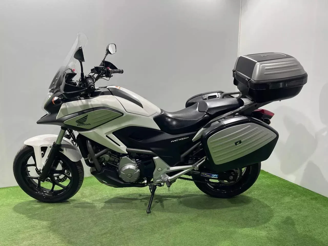 HONDA NC700X ABS в наличии во Владивостоке  Характеристики:  - 2013 год - объем 700 см3 - Аукцион AU