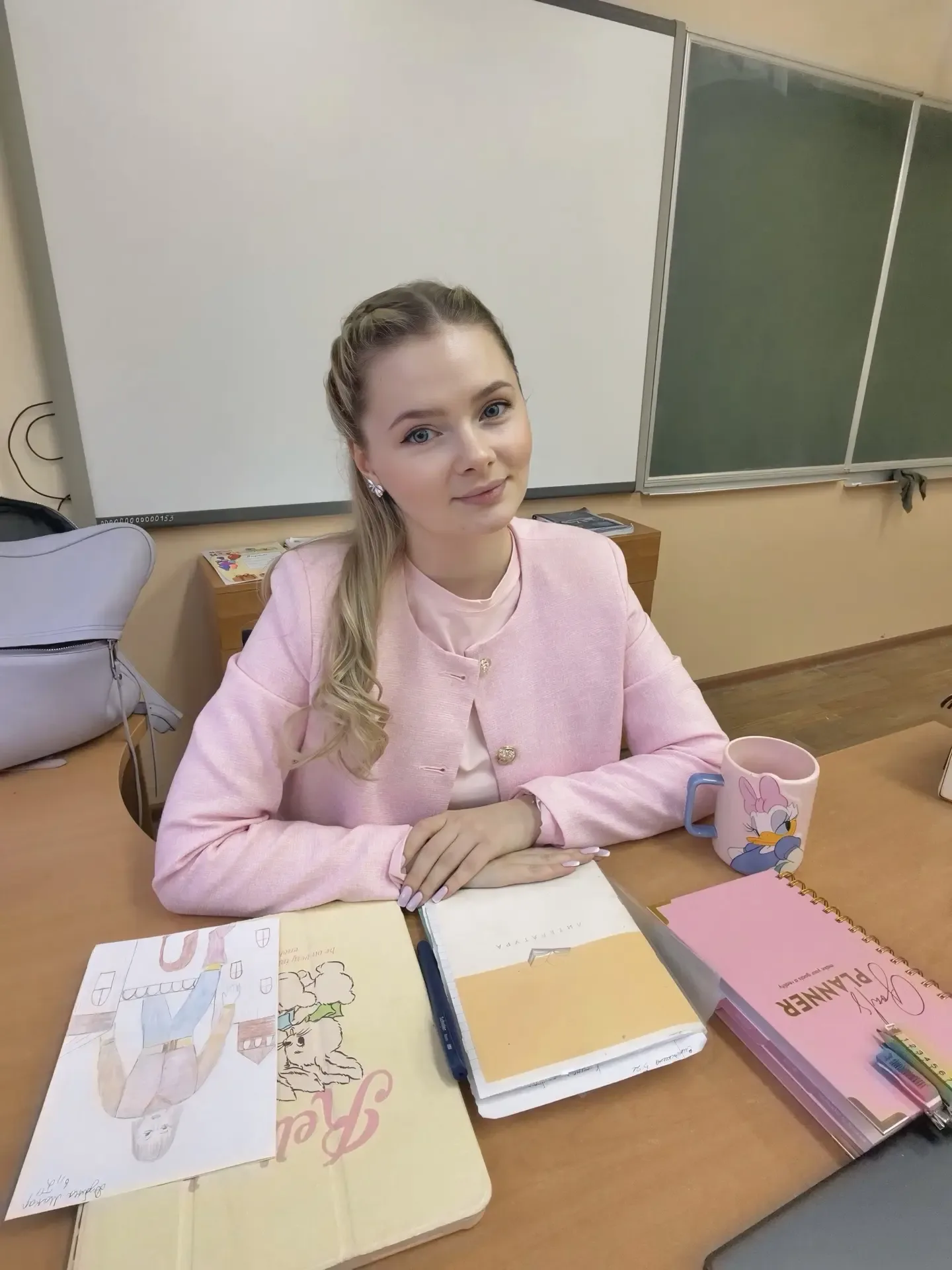 Все долги сданы, домашние работы доделаны😄, осталось все проверить на выходных и исправить точки в с