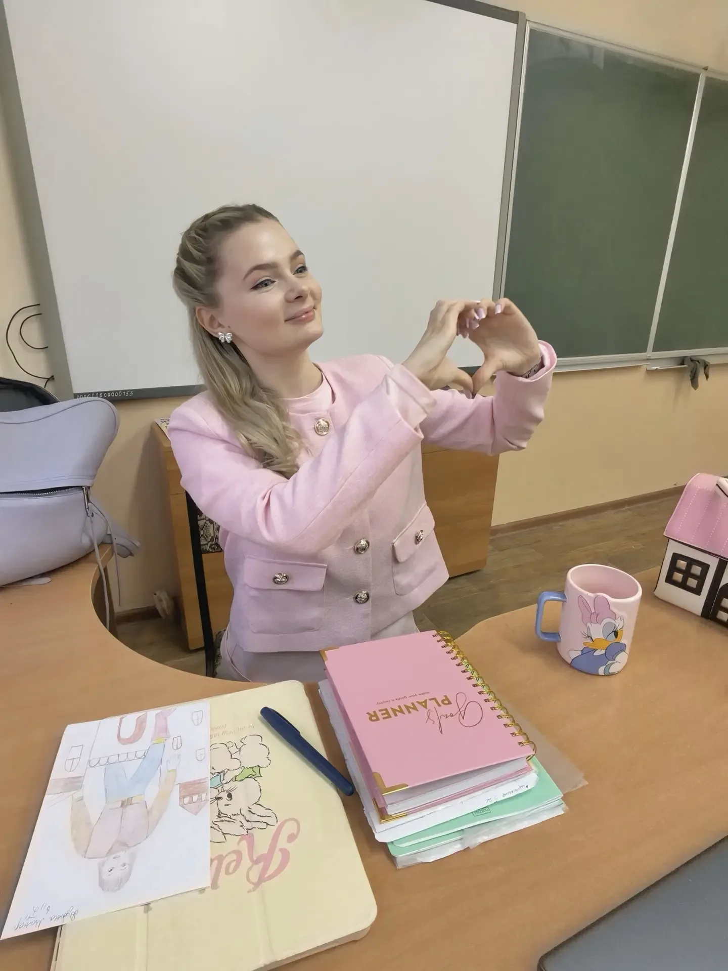 Все долги сданы, домашние работы доделаны😄, осталось все проверить на выходных и исправить точки в с