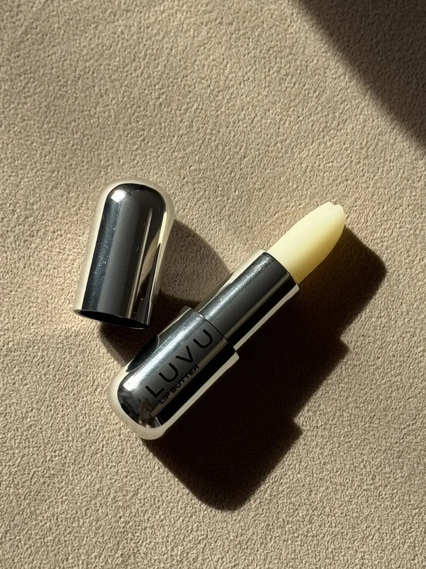 🍋Хорош бальзамчик Lip Butter Lemon Jam от LUVU!   Продукты для губ у них бесподобные, не поспоришь. 
