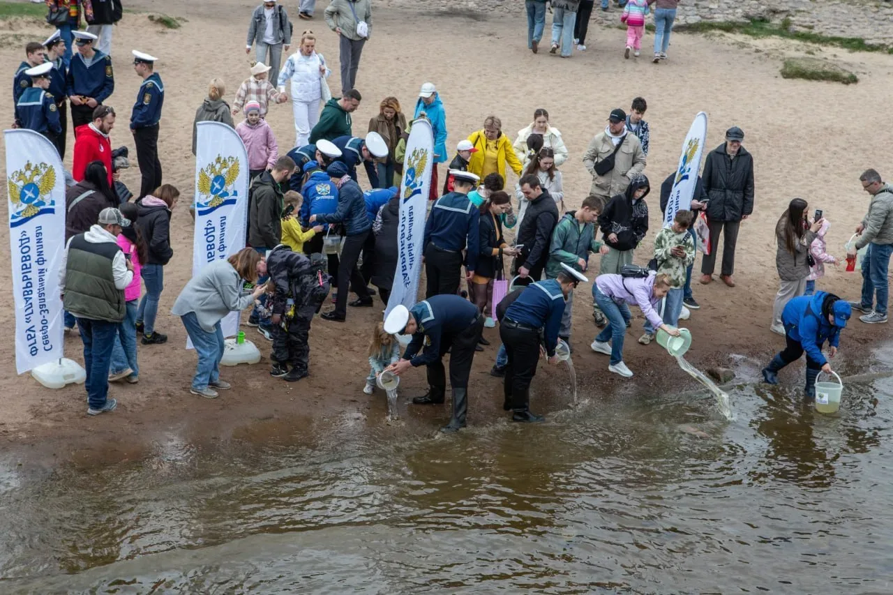 Подборка интересных новостей из регионов к этому часу.  ▪️1 июня в Севастополе стартует новая смена 