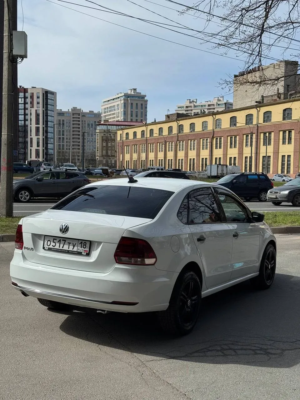 VOLKSWAGEN POLO  ▪️ Год выпуска — 2019 ▪️ 1.6 | механика | 90 лс ▪️ 233 тысяч пробега  ▪️Комплектаци