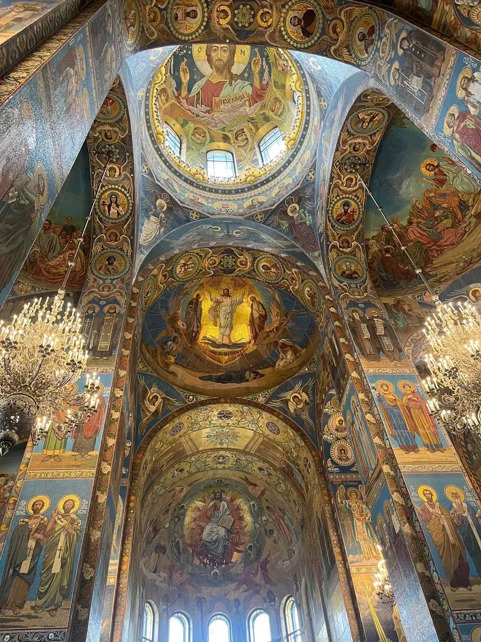 Вчера был невероятно насыщенный день - я прошла своими ножками весь центр Петербурга! 💗  Исаакиевски