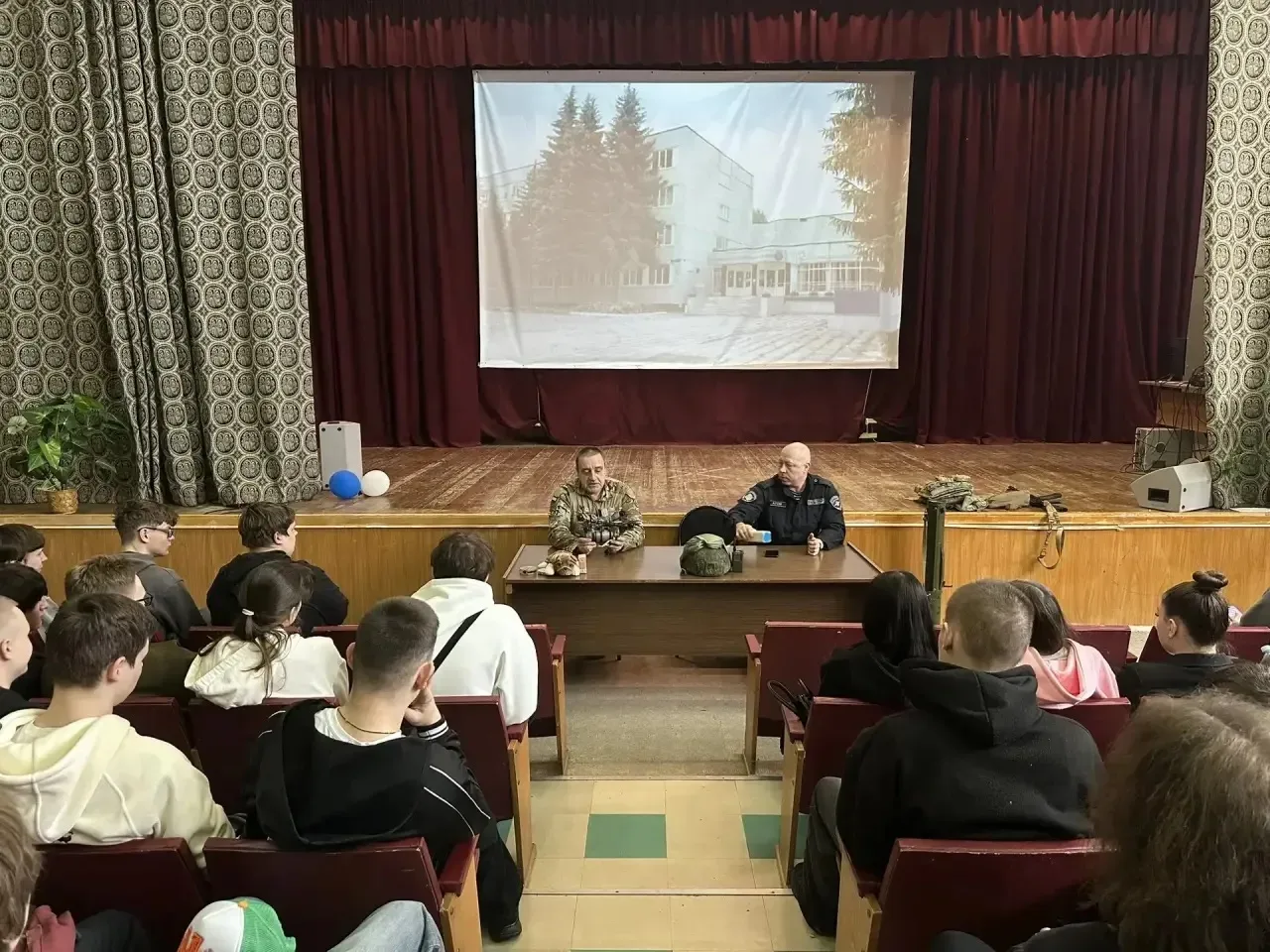 В Политехе «Дубна» прошли «Уроки мужества» с ветеранами СВО  Исполняющая обязанности начальника Ассо